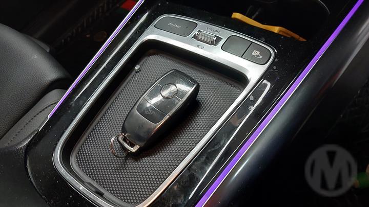 2024 Mercedes Gla Class Left Front Door Window View Auto part Left Front Door Window Mercedes Gla Class 2024