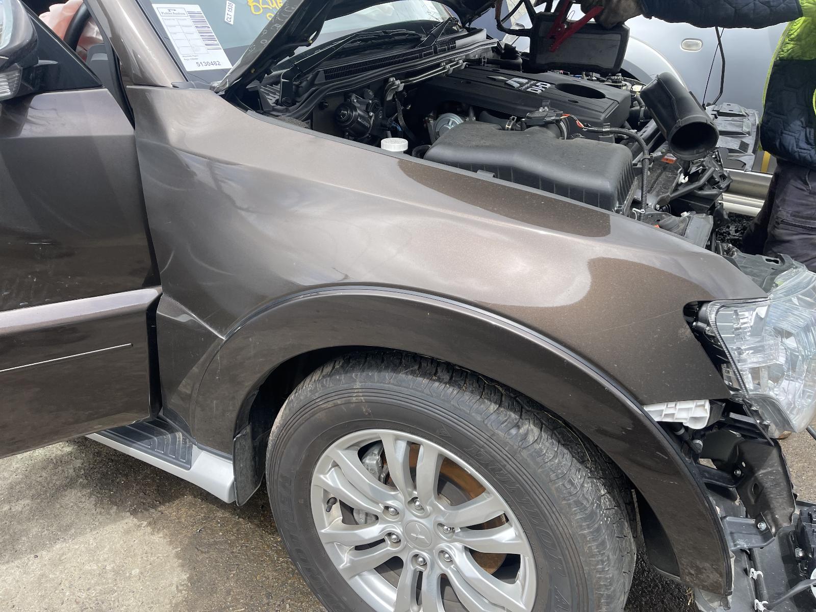 Spare Wheel Carrier Pajero Mitsubishi 2021